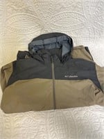 Columbia rain Jacket size L