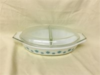 Pyrex SNOWFLAKE Divided Dish with Divided Lid