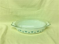 Pyrex SNOWFLAKE Oval Casserole Dish with Lid