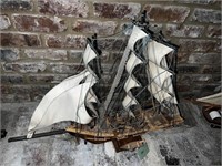 WOOD PIRATE SHIP MODEL