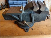 4" Jaw Bench Vise