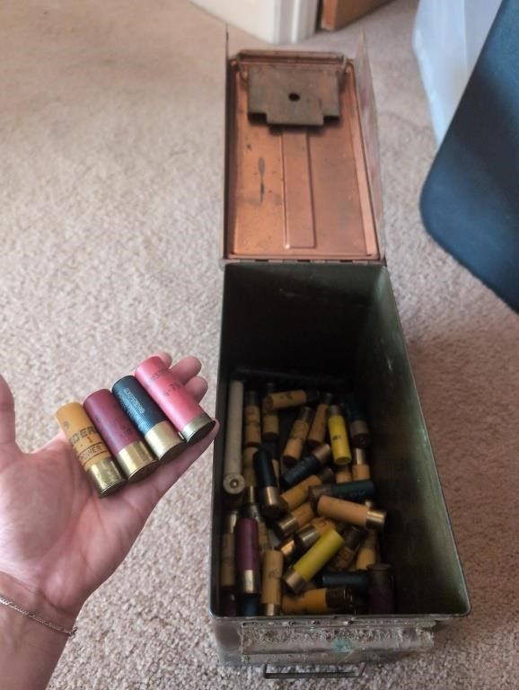 Ammunition box w mixture of shells