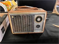 Vintage GE Radio