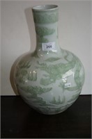 Famille verte globular vase decorated with