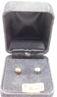 Pair of 14K yellow Gold lever back pearl