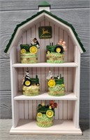 Franklin Mint Barn W/ (5) Tractors