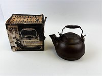 Lodge Cast Iron 2-1/2 Quart Tea Kettle With Box