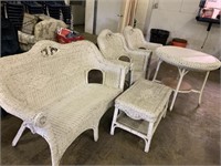 WICKER PATIO SET (COULD USE PAINTED)