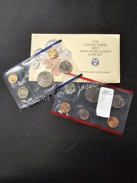 1990 US mint uncirculated coin set (display area)