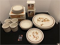 4 Seasons Collection of Dishes