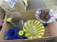 BOX - ART GLASS VASES