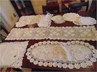 BOX LOT - DOILIES & TABLE RUNNERS