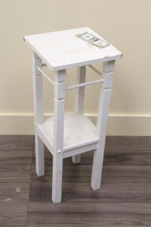 PAINTED WOOD PLANT STAND