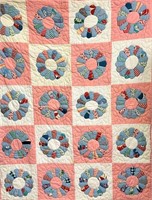 BEAUTIFUL VINTAGE HAND MADE PATTERNED QUILT