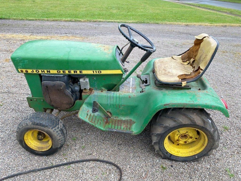Vintage John Deere 110 Garden Tractor Live And Online Auctions On 3621