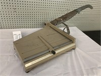 PAPER CUTTER