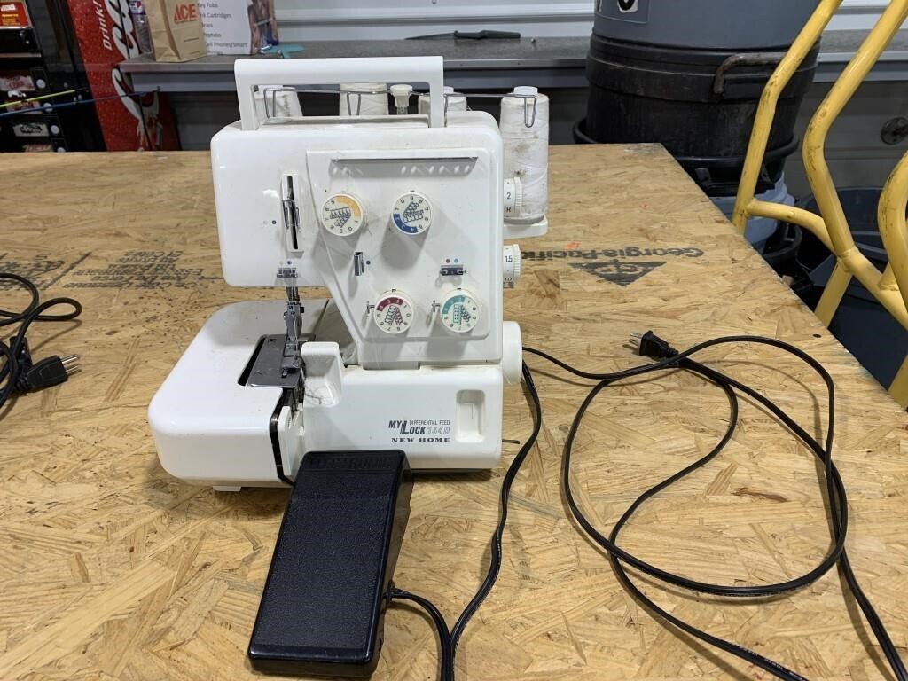 My lock embroidery machine 10x8x11