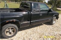 2000 Chevrolet S10 Truck as is
