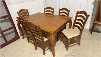 Broyhill Dining Table Set