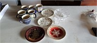 6 Polish pottery mugs, 1 broken
2 Polish pottery