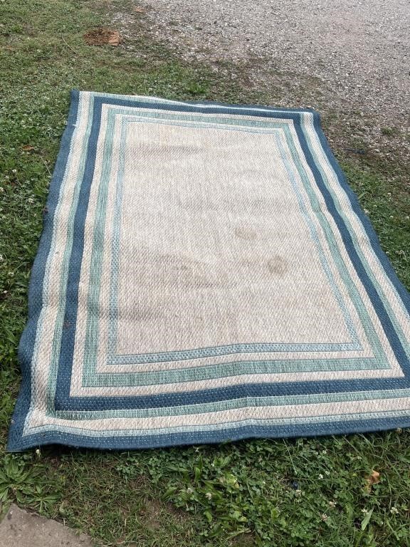 Indoor outdoor rug needs to be cleaned. Overall