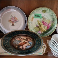 M132 Old decorative plates and more