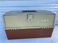 727  Plano Tackle Box