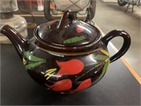 ROYAL CANADIAN ART POTTERY "BROWN BETTY"