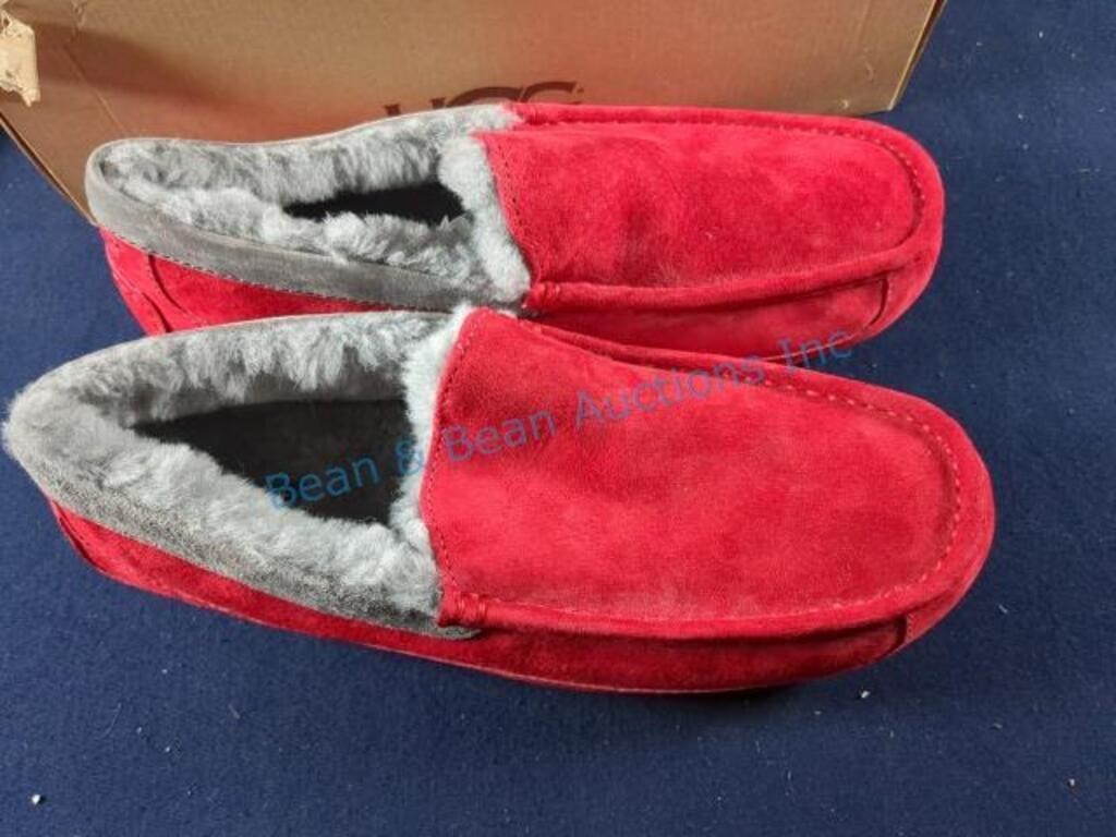 New Ugg slippers size 11