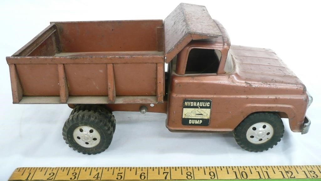 TOY Heavy Equipment - Tractor - Die Cast - Vintage Fishing