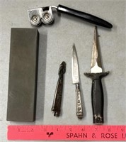 Knives/sharpener