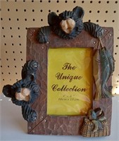 Cute Outdoors Fishing w/ Bears picture Frame. Hold