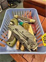 Pocket knife/shotgun shell grab crate