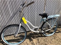 WHITE SCHWINN POINT BEACH, (BB62)