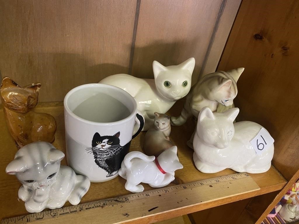 Lot - nice cat figurines/mug