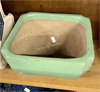 GREEN POTTERY PLANTER