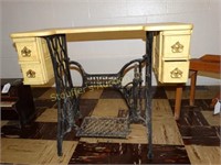 Singer sewing table only 18"d x 36"w x 29"t