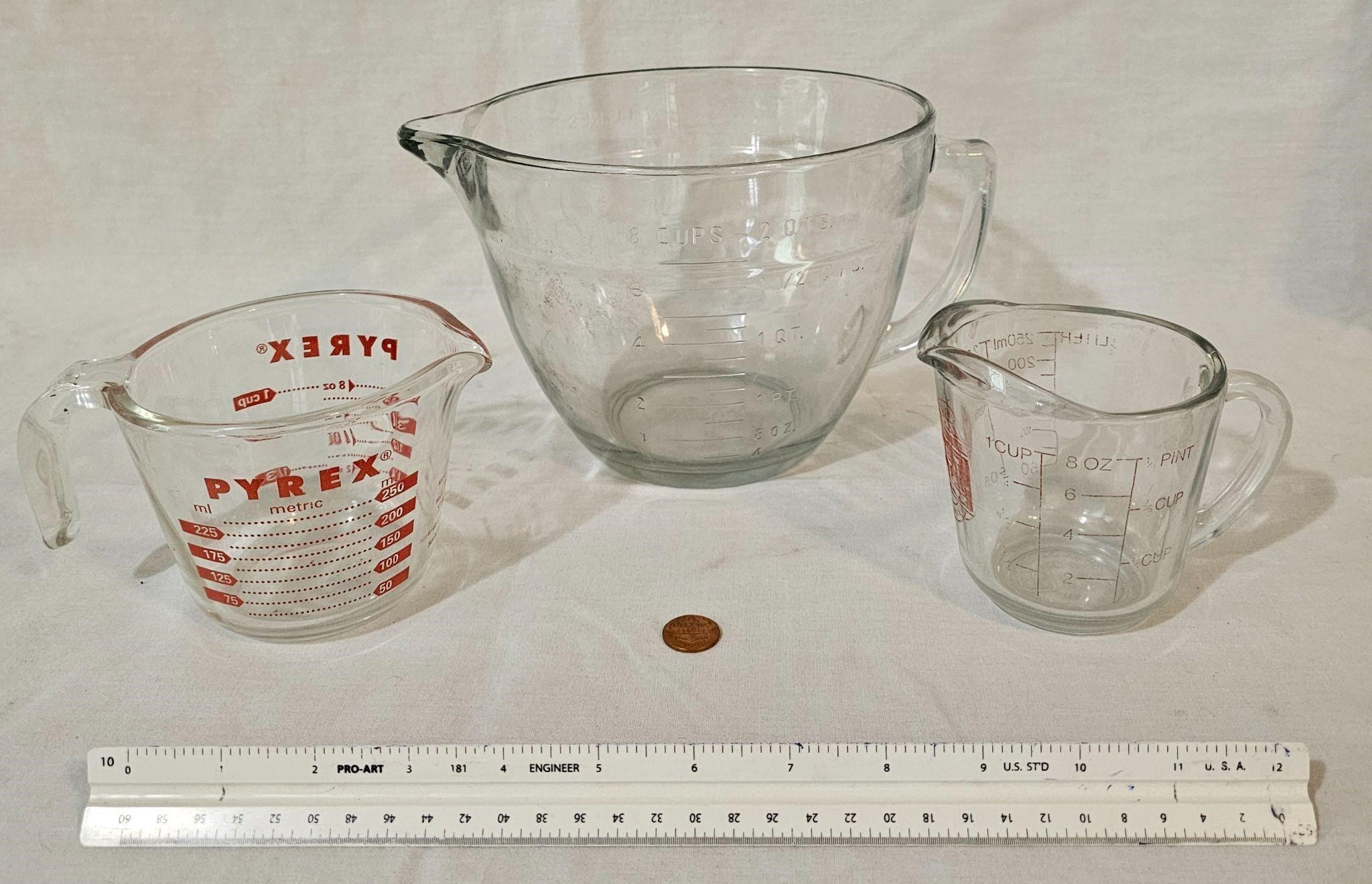 Pampered Chef & Pyrex Measuring Bowls