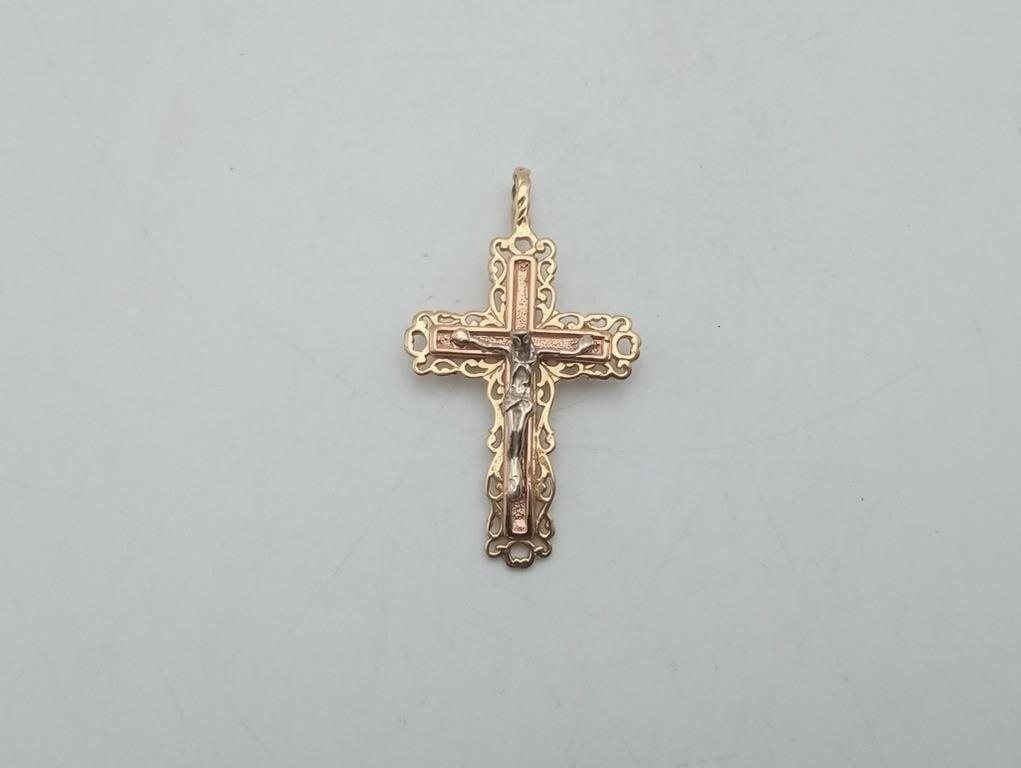 14K Yellow Gold Cross Crucifix  Pendant 4.5 grams