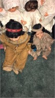 2 Indian dolls