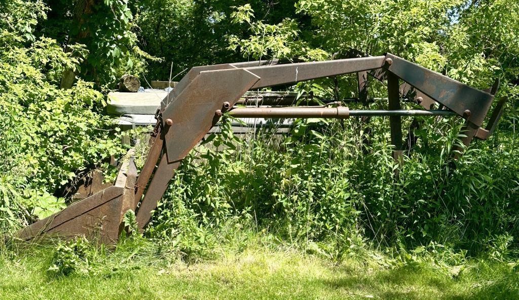 W721 Westendorf Loader w/ Allis Chalmers mounts