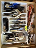 Silverware & kitchen utensils