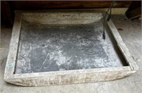 Cement mortar tray