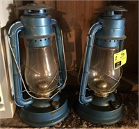 Kerosene barn lantern