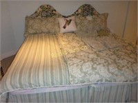 Twin Sized Bedding Sets