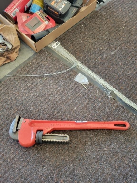 Heavy Duty 18" Pipe Wrench