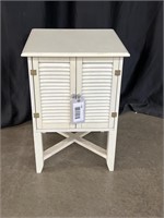 WHITE ACCENT TABLE WITH LOWER DOORS