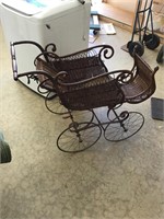 Early wicker baby stroller with Metal spoke