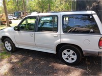 1996 Ford Explorer XL 4.0 runs great, 130677