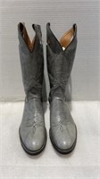 Size 8 1/2 B cowboy boot